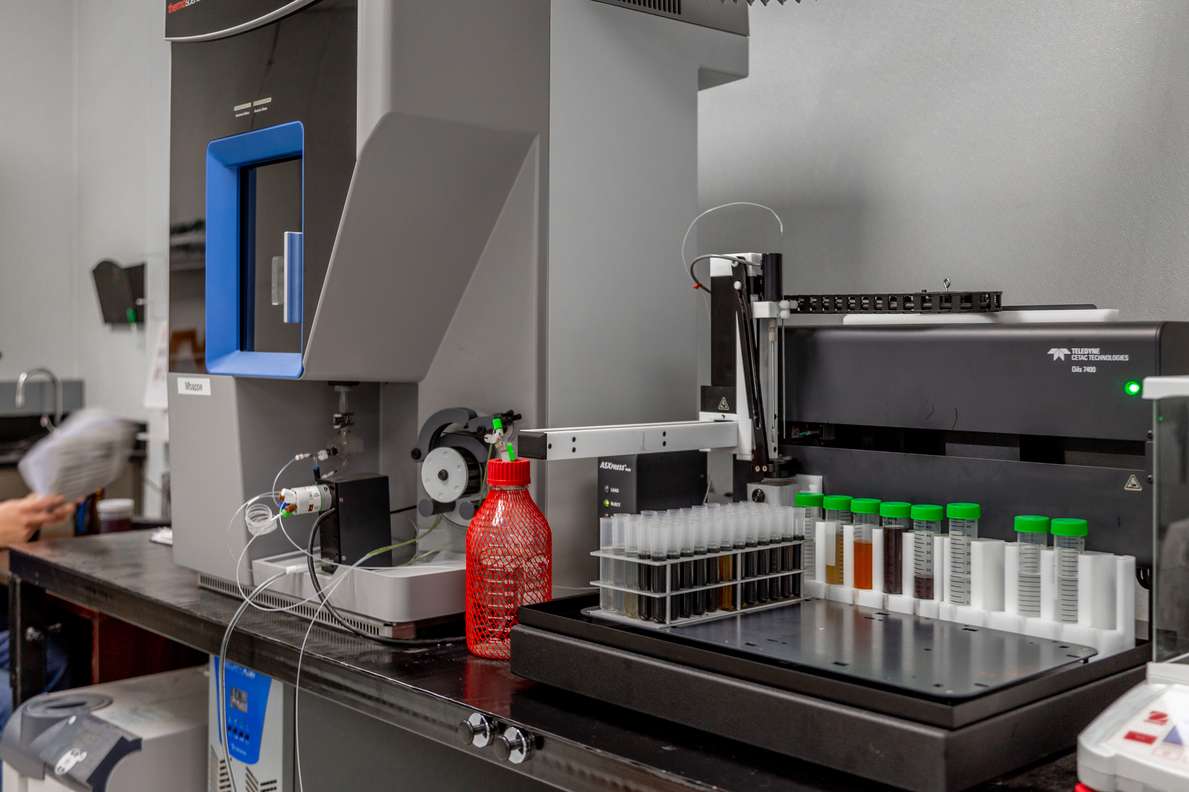 ProPetro Fluids Lab People 2 of 6JPG