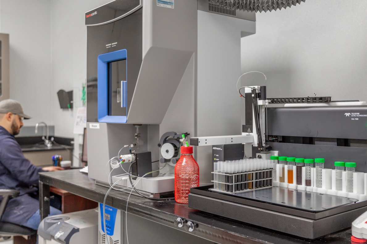 ProPetro Fluids Lab People 3 of 6JPG